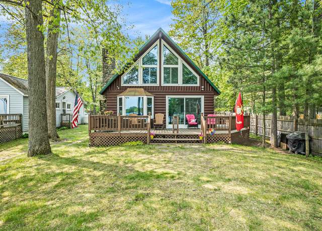 Property at 1142 Wolf Lake Dr, Baldwin, MI 49304, 4 beds, 1 bath