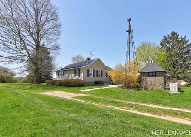Property at 1376 24th St, Allegan, MI 49010, 1 bed, 1 bath