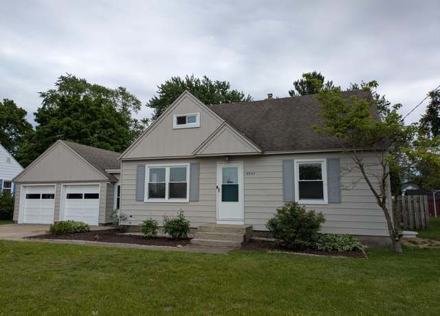 Property at 3550 Oak St, Hudsonville, MI 49426, 4 beds, 2.5 baths