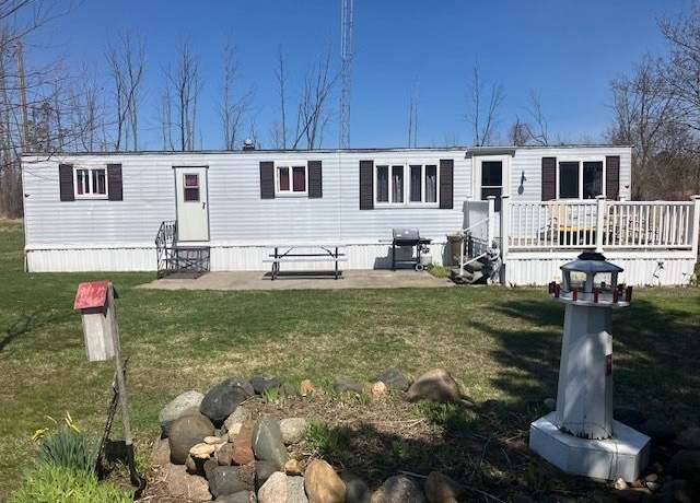Property at 2922 Parkview Dr, Port Hope, MI 48468, 2 beds, 1 bath