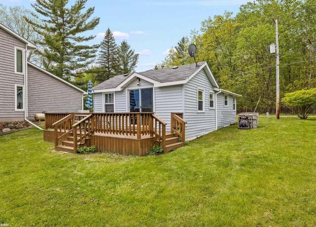 Property at 2568 Woodland Dr, Hale, MI 48739, 2 beds, 1 bath