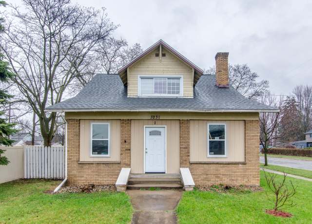 Property at 3231 Portage, Kalamazoo, MI 49001, 3 beds