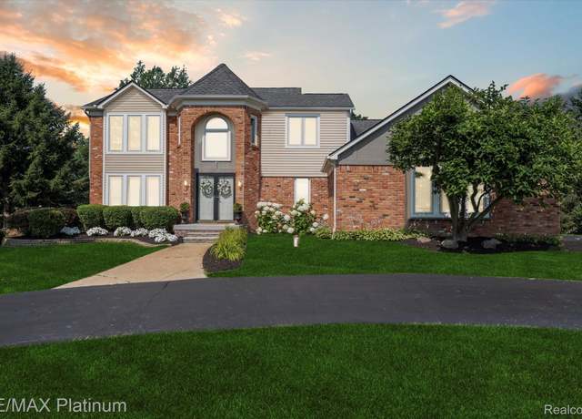 Property at 1743 W View Trail Trl, Howell, MI 48843, 3 beds, 3.5 baths