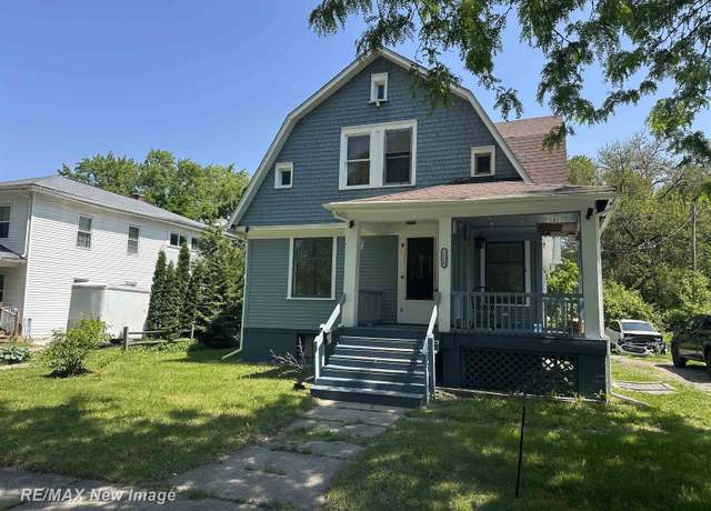 Property at 1118 Cass St, Saginaw, MI 48602, 3 beds, 1.5 baths