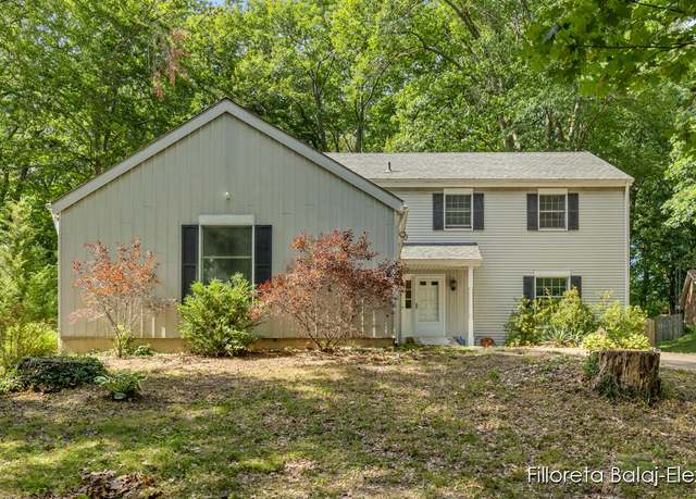 Property at 7224 Willobee St, Coloma, MI 49038, 5 beds, 3 baths