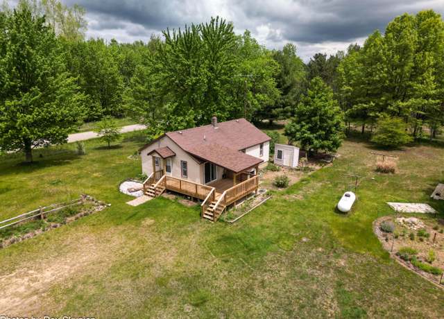 Property at 3118 W 104th St, Grant, MI 49327, 2 beds, 1 bath