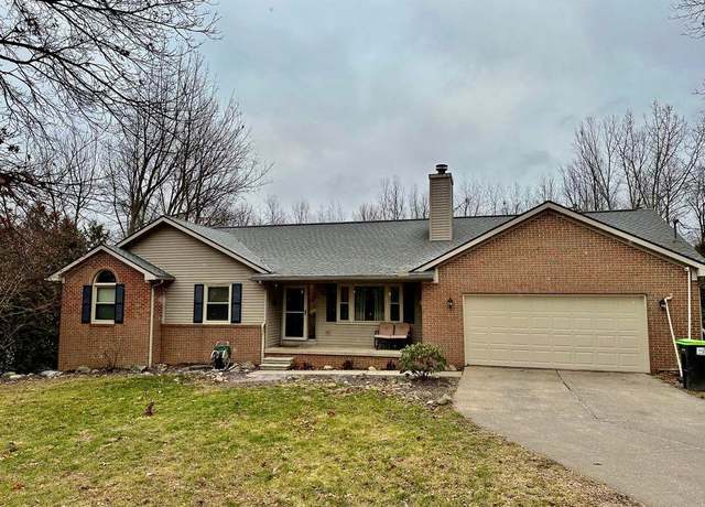 Property at 1996 Triangle Lake Rd, Howell, MI 48843, 3 beds, 2.5 baths