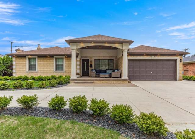 Property at 2051 N Gulley Rd, Dearborn Heights, MI 48127, 3 beds, 3 baths