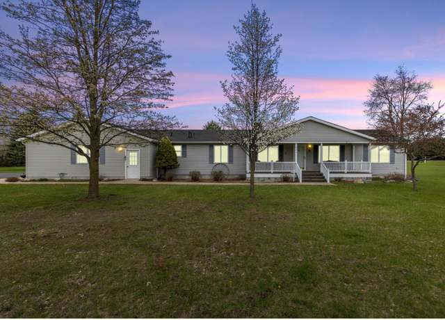 Property at 880 West Ave, Big Rapids, MI 49307, 3 beds, 2 baths