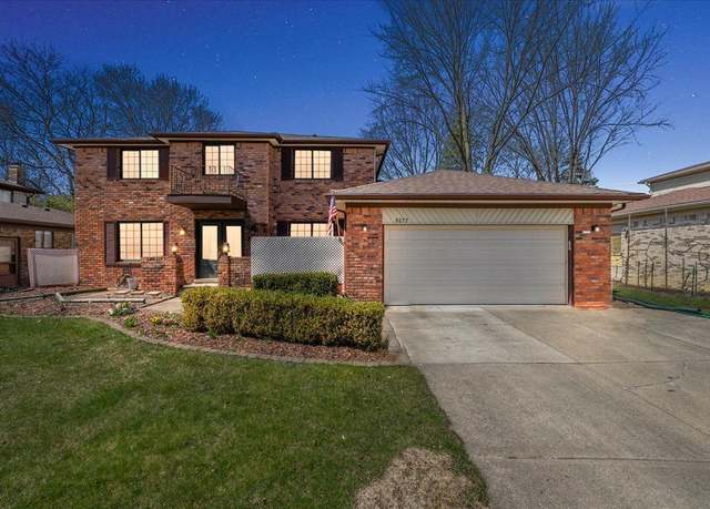 Property at 5277 Orchard Crest Dr, Troy, MI 48085, 4 beds, 2.5 baths