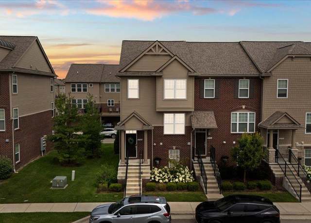 Property at 2582 Helmsdale Cir, Rochester, MI 48307, 3 beds, 3.5 baths