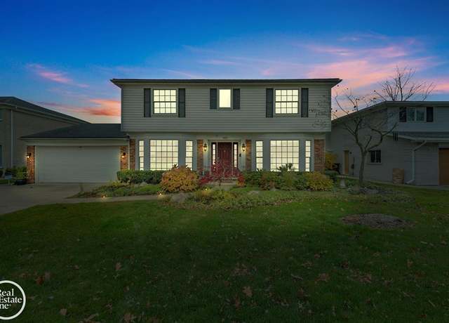 Property at 869 Moorland Dr, Grosse Pointe Woods, MI 48236, 3 beds, 3.5 baths