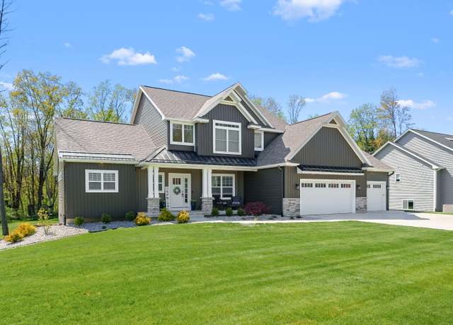 Property at 5414 Bradley Ct, Kalamazoo, MI 49009, 5 beds, 3.5 baths