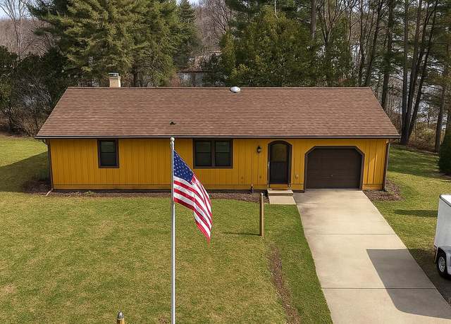 Property at 11575 US Highway 31, Berrien Springs, MI 49103, 2 beds, 1 bath