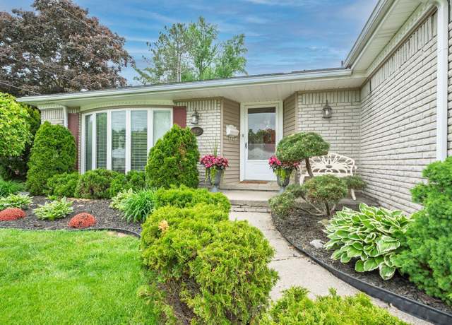 Property at 15114 Maplewood Ln, Plymouth, MI 48170, 4 beds, 2 baths