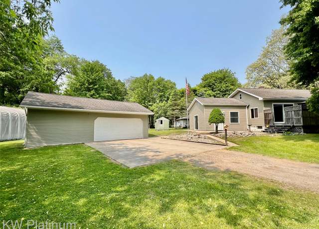 Property at 2243 Sunnyside Rd, Kimball, MI 48074, 3 beds, 2 baths