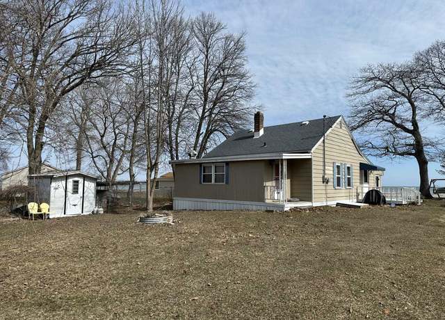 Property at 3266 S Point Ln, Au Gres, MI 48703, 2 beds, 1 bath
