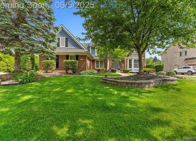 Property at 12058 Chandler Dr, Plymouth, MI 48170, 4 beds, 3.5 baths