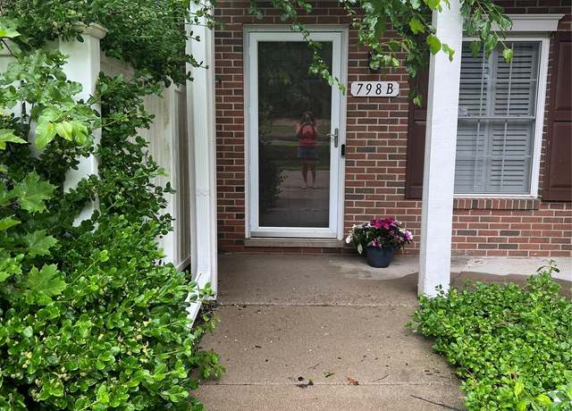 Property at 798 Amberly Dr Unit B, Waterford, MI 48328, 2 beds, 2 baths