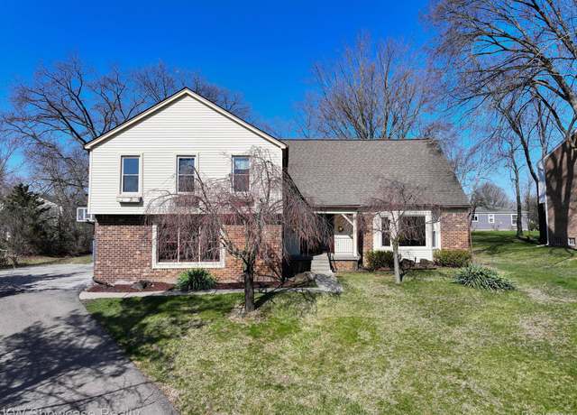 Property at 4238 Still Meadow Ln, West Bloomfield, MI 48323, 4 beds, 2.5 baths