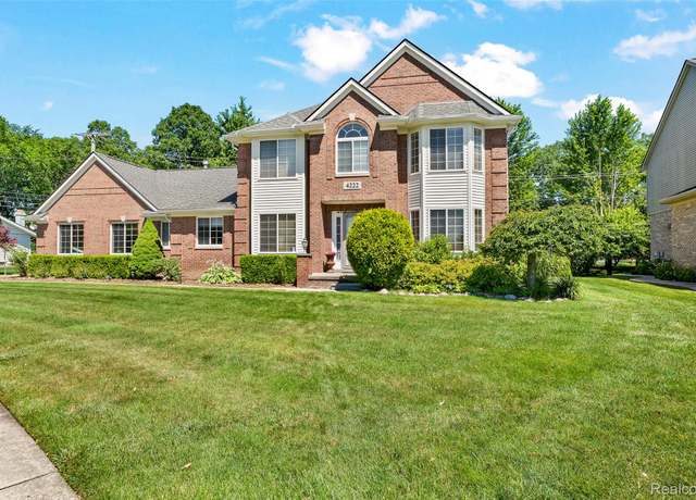 Property at 4222 Tallman Dr, Troy, MI 48085, 4 beds, 3.5 baths