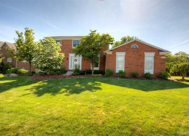 Property at 8873 Cobblestone Cir, Plymouth, MI 48170, 4 beds, 2.5 baths