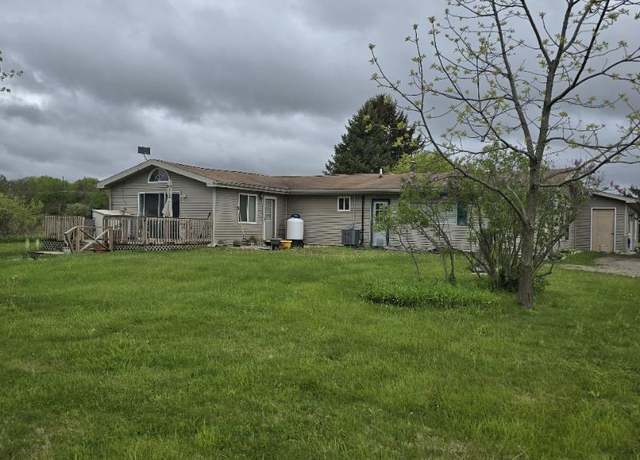 Property at 6669 Lakeshore Rd, Lexington, MI 48450, 3 beds, 1.5 baths