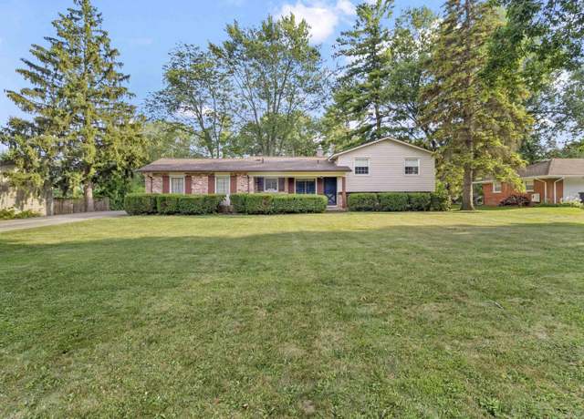 Property at 376 E Lovell Dr, Troy, MI 48085, 4 beds, 2 baths
