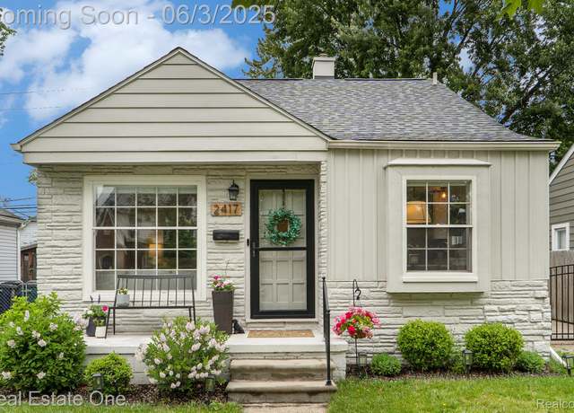 Property at 2417 Rowland Ave, Royal Oak, MI 48067, 2 beds, 1 bath