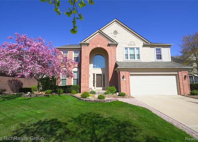 Property at 1747 Bentley Ct, Canton, MI 48188, 4 beds, 2.5 baths