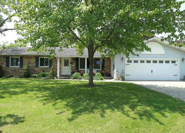 Property at 1502 Greenbrier Dr, Mt Pleasant, MI 48858, 4 beds, 2 baths
