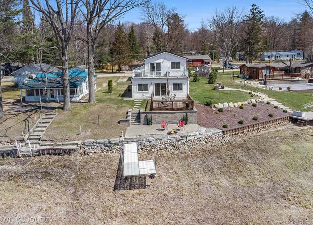 Property at 4138 Lakeside Dr, Beaverton, MI 48612, 3 beds, 2 baths