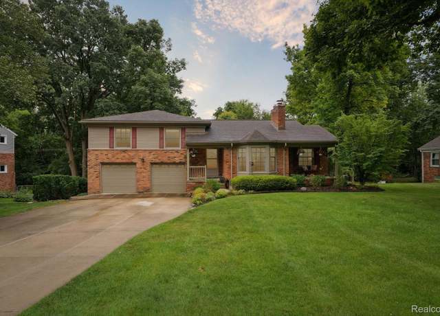 Property at 425 Kendry Ave, Bloomfield Hills, MI 48302, 4 beds, 2.5 baths