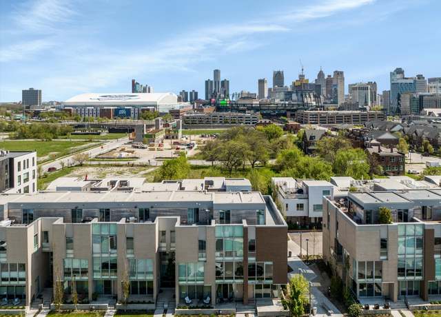 Property at 264 Alfred St, Detroit, MI 48201, 2 beds, 2.5 baths