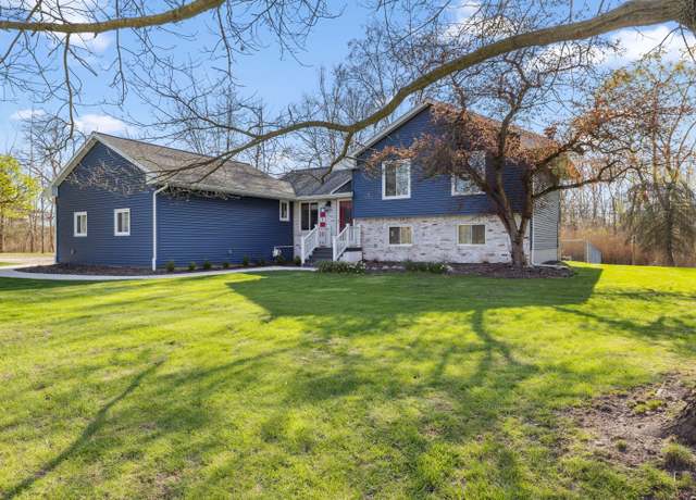 Property at 543 Woodland Dr, South Lyon, MI 48178, 3 beds, 1.5 baths