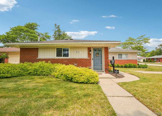 Property at 22549 Ashley St, Farmington, MI 48336, 3 beds, 1.5 baths
