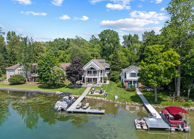 Property at 6847 Alden Dr, West Bloomfield, MI 48324, 5 beds, 5 baths