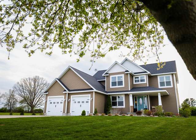 Property at 2774 White Pine Dr, Mt Pleasant, MI 48858, 3 beds, 3.5 baths