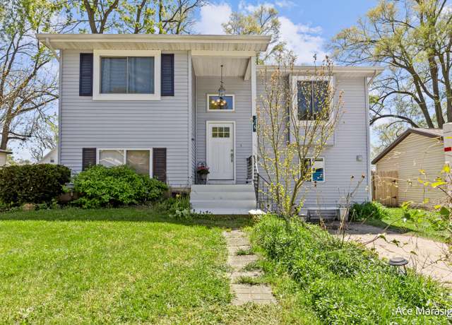 Property at 28 Exchange St SE, Grand Rapids, MI 49548, 3 beds, 2 baths