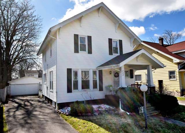 Property at 722 E 6th St, Flint, MI 48503, 3 beds, 2.5 baths