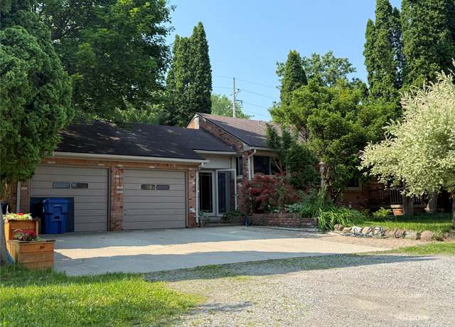 Property at 6715 Elizabeth Lake Road Rd, Waterford, MI 48327, 3 beds, 2 baths