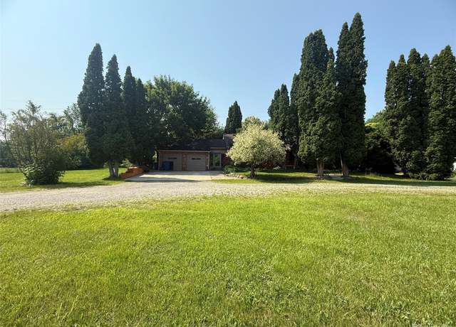 Property at 6715 Elizabeth Lake Rd, Waterford, MI 48327, 3 beds, 2 baths