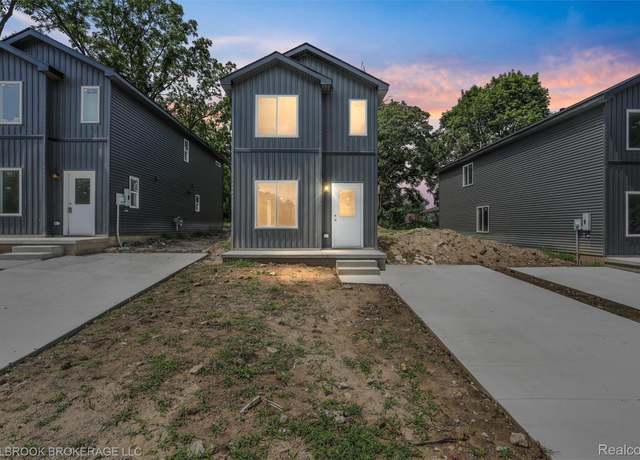Property at 55 N Roselawn Street St, Pontiac, MI 48342, 3 beds, 2.5 baths