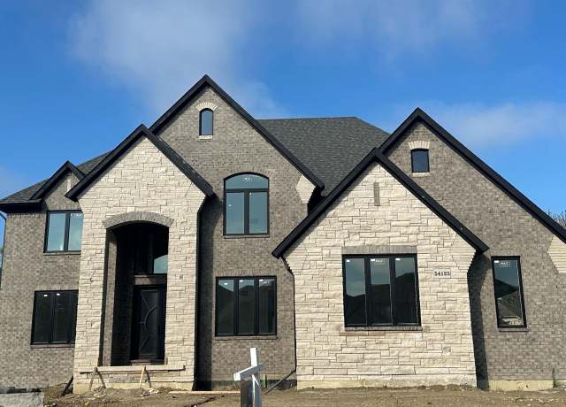 Property at 54125 Carrington Dr, Shelby Township, MI 48316, 4 beds, 3.5 baths