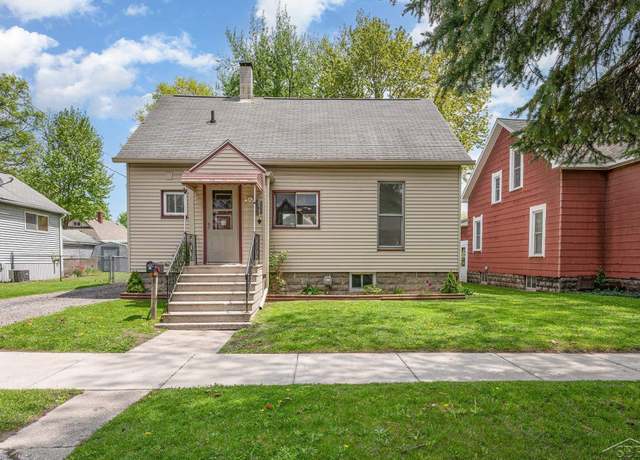 Property at 602 N Warner St, Bay City, MI 48708, 3 beds, 1 bath