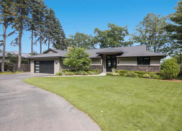 Property at 7520 East Shore Rd, Traverse City, MI 49686, 3 beds, 2.5 baths