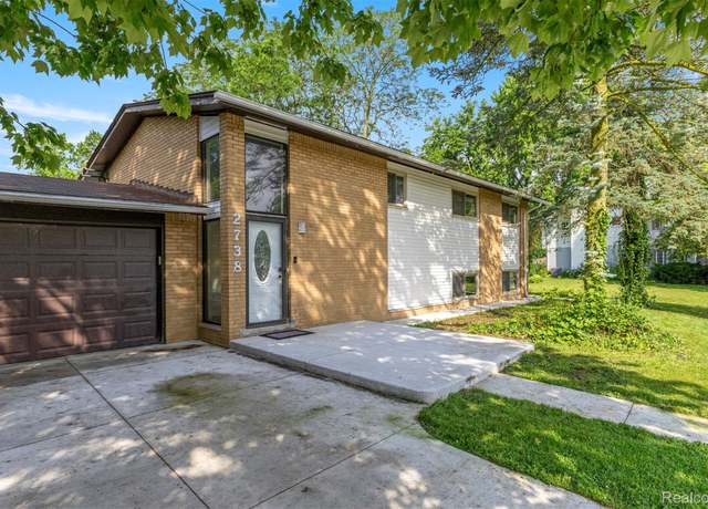 Property at 2738 Berry Dr, Bloomfield Hills, MI 48304, 4 beds, 2.5 baths