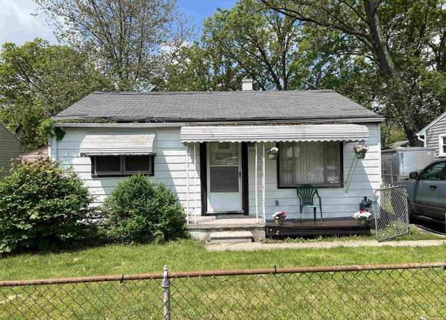 Property at 278 Oregon St, Ypsilanti, MI 48198, 2 beds, 1 bath