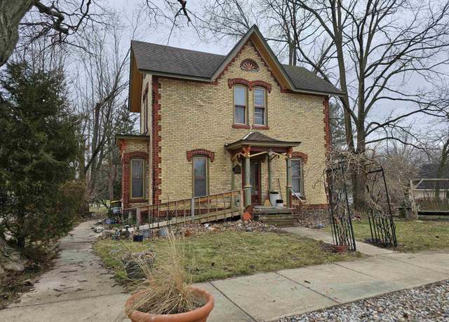 Property at 140 E Main St, Vernon, MI 48476, 3 beds, 1.5 baths
