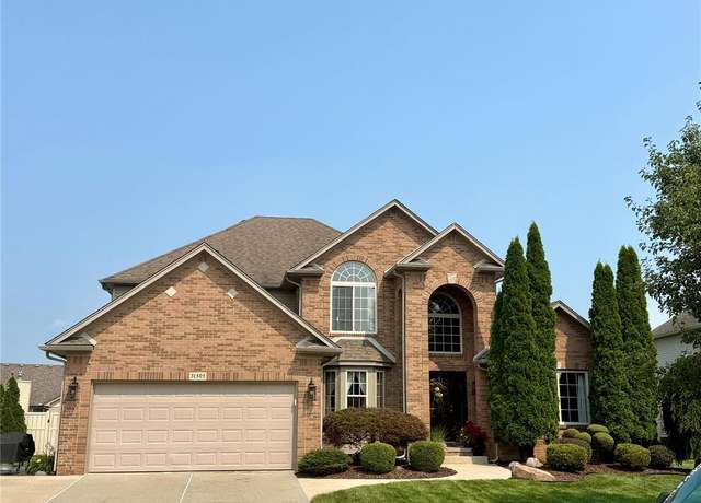 Property at 31505 Daisy Ct, Rockwood, MI 48173, 4 beds, 2.5 baths